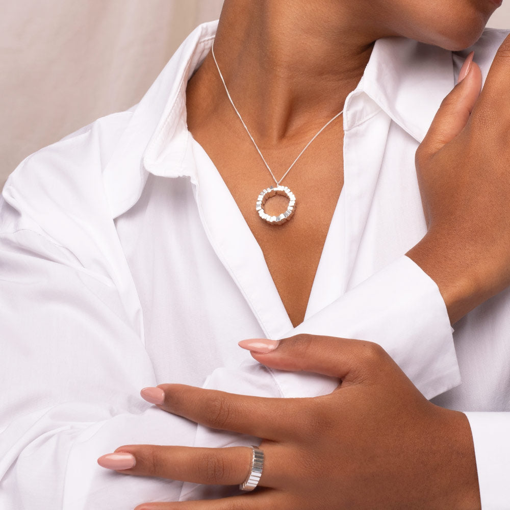 Saorsa Pendant