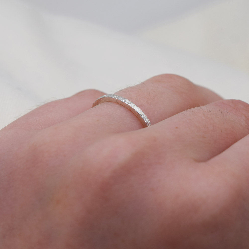 1.5mm Textured Ring